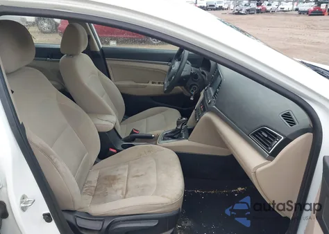 2018 Hyundai Elantra Sel z USA, uszkodzony, nr VIN 5NPD84LF9JH234613